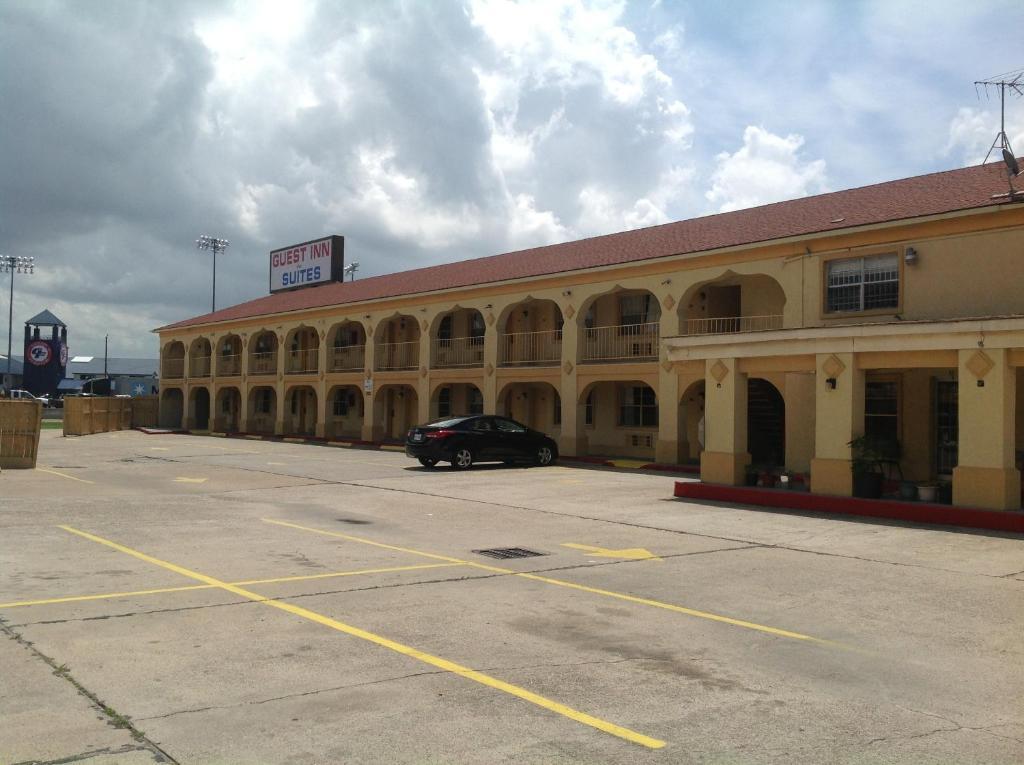 Guest Inn And Suites Хюстън Екстериор снимка
