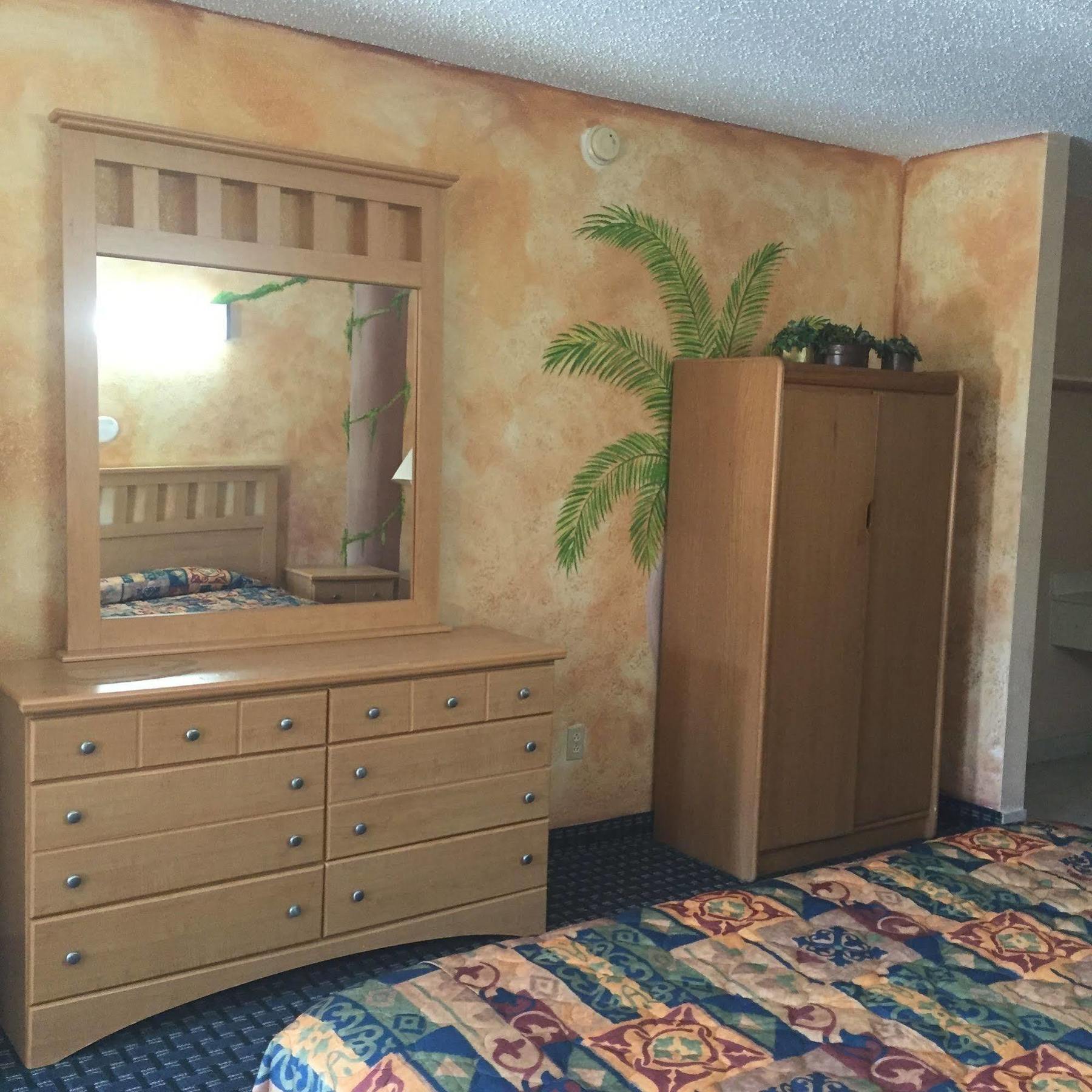 Guest Inn And Suites Хюстън Екстериор снимка