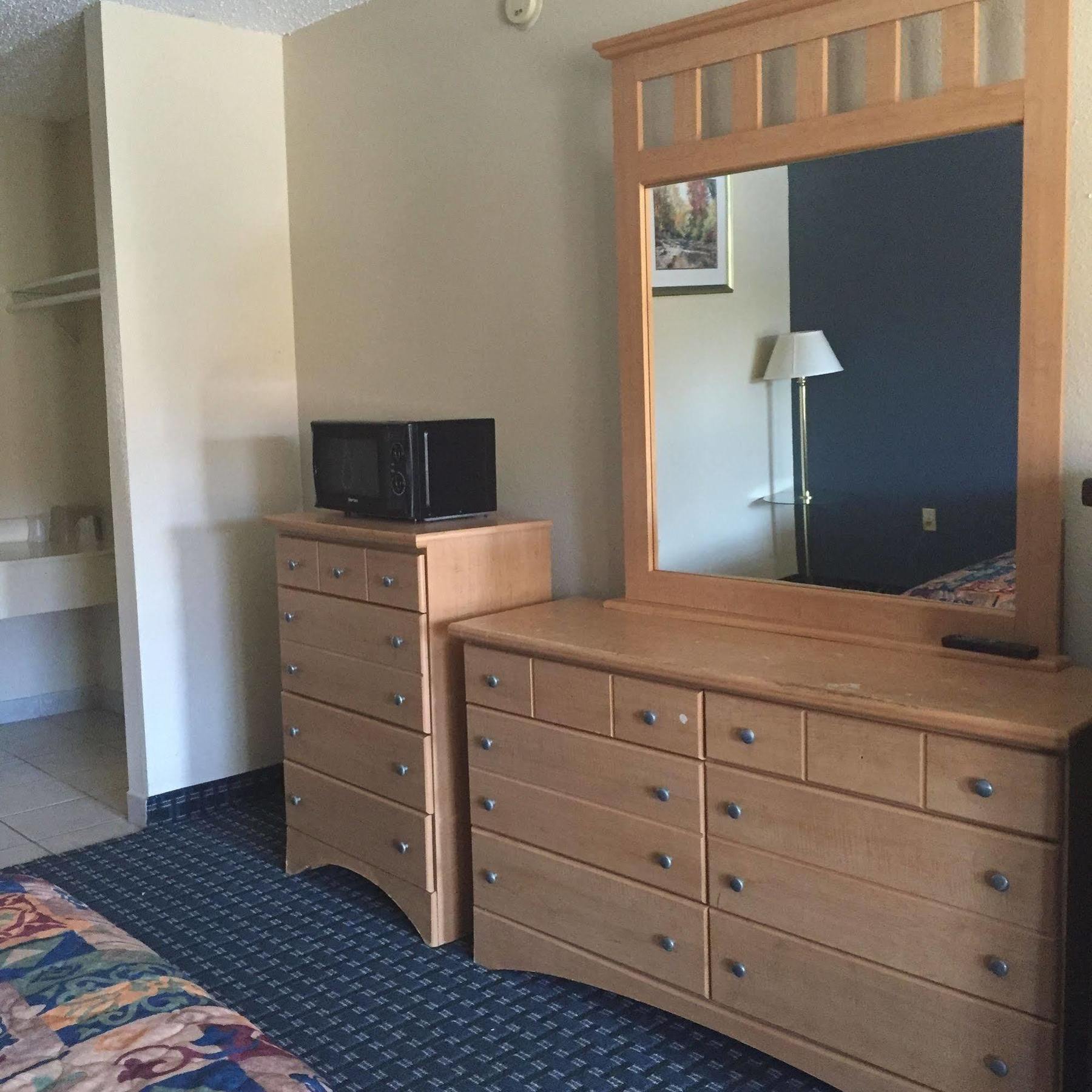 Guest Inn And Suites Хюстън Екстериор снимка