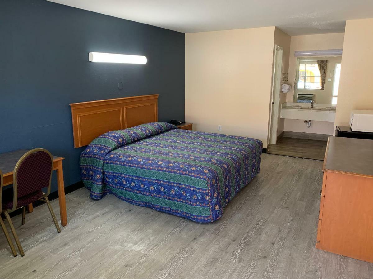 Guest Inn And Suites Хюстън Стая снимка